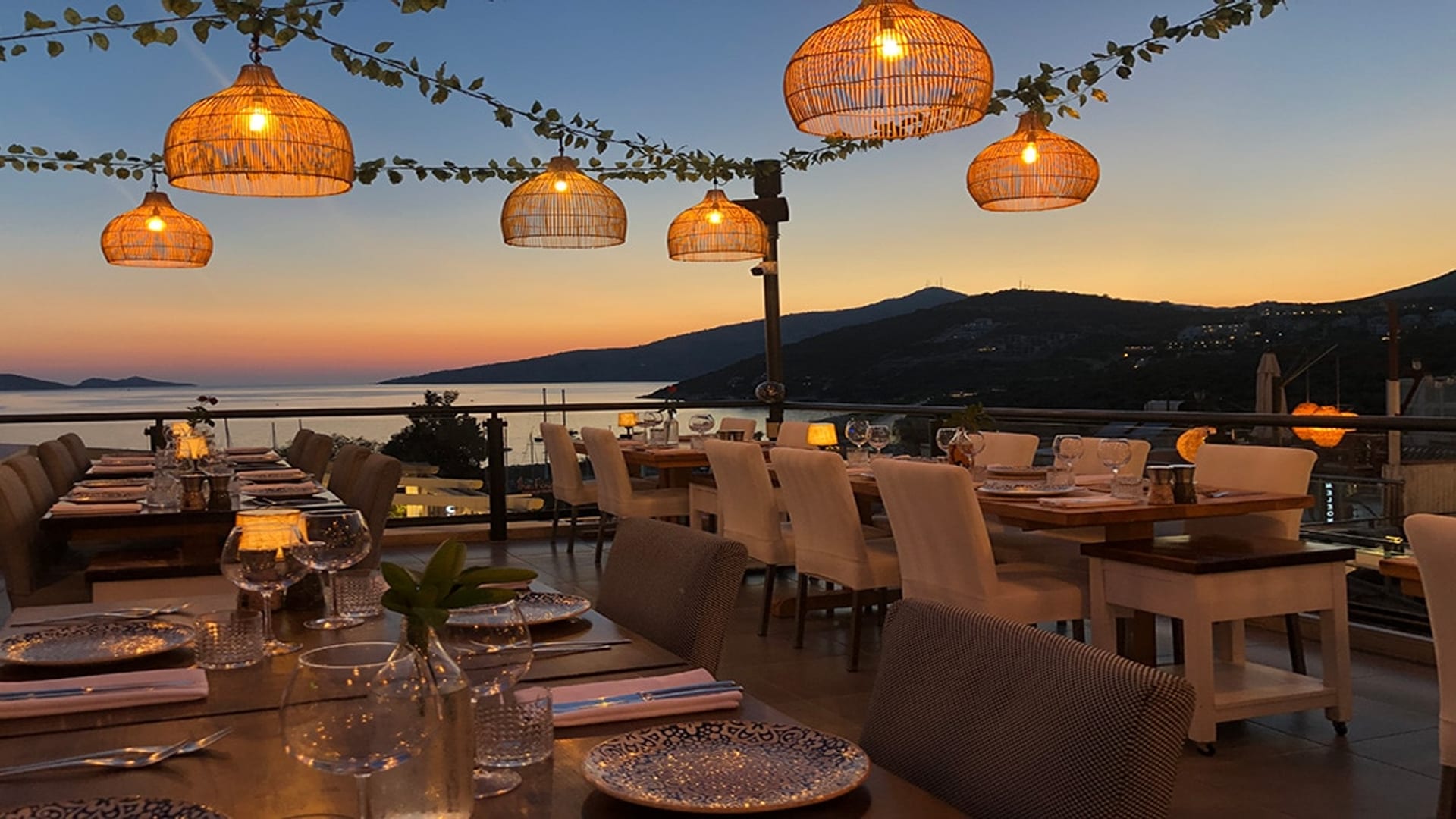 Kalamaki Restaurant Cocktail & Bar