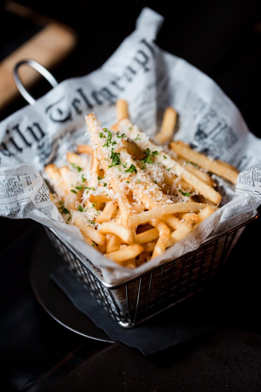 Street Munch Krispy Fries — kızarmış, bol baharatlı